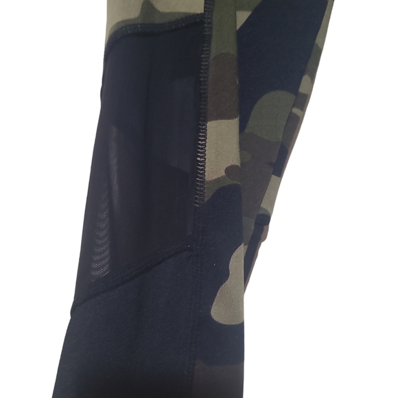 Infinity Energy camo legging size small - Picture 5 of 6